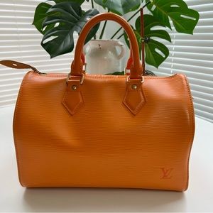 Authentic Louis Vuitton Speedy 30 Epi Leather in Mandarin